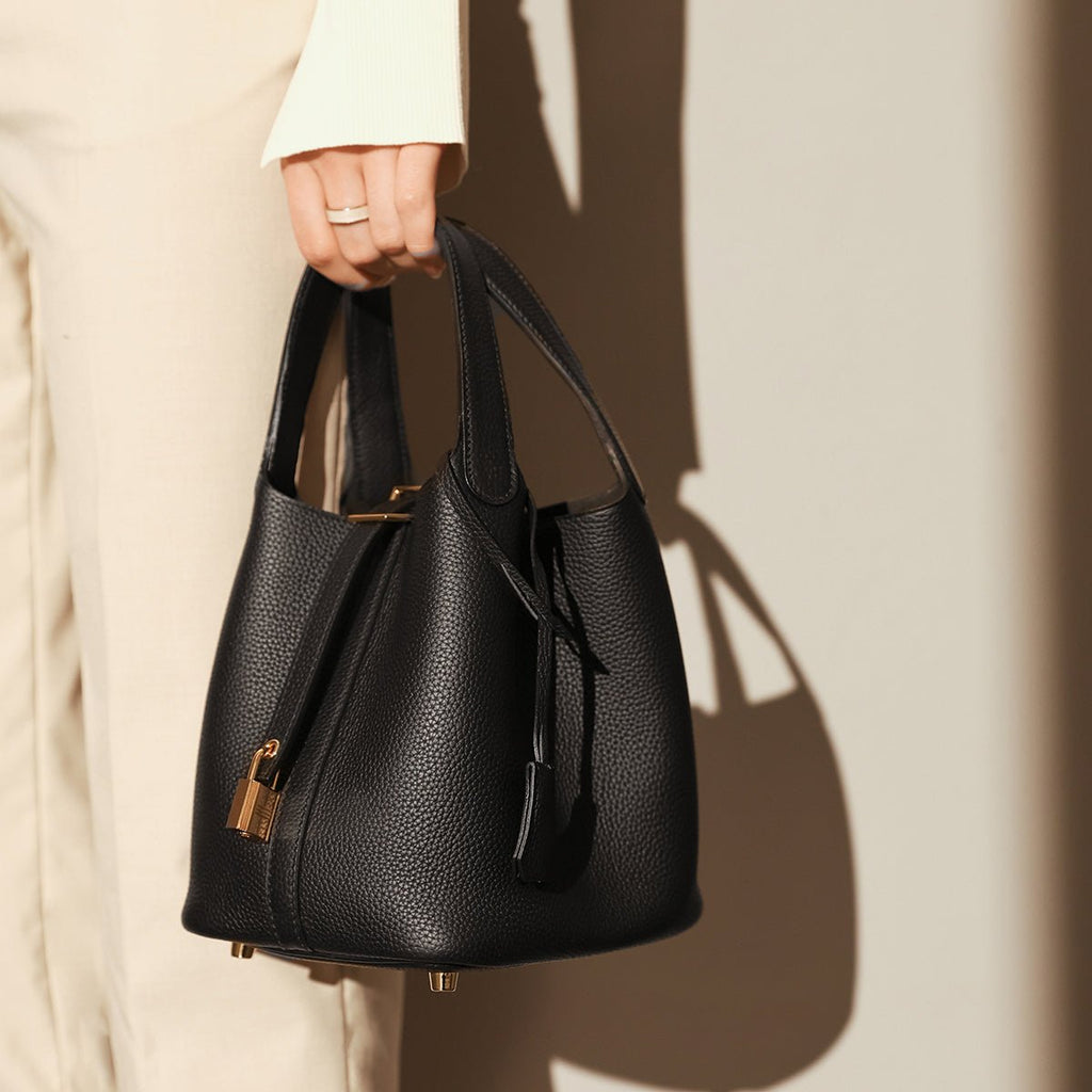 Premium Pebbled Leather Bucket Tote Bag – Minimalist Top-Handle with Gold Padlock Closure & Contrast Stitching